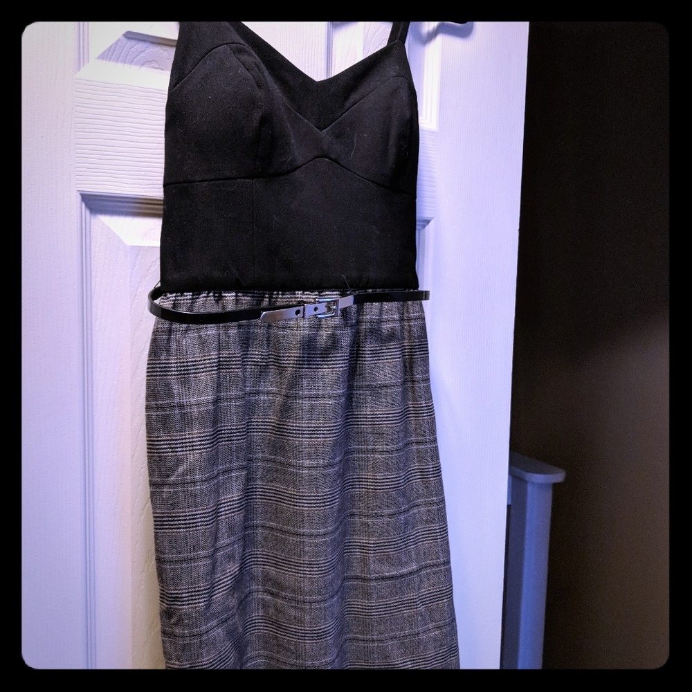 XS Single Dress strapless with belt